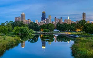Cityscapes Prints Gallery: Chicago Skyline Viewed From Lincoln Park