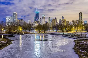 Images Dated 23rd July 2014: Chicago Skyline During Winter