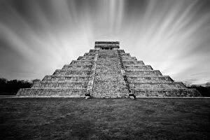 Images Dated 31st March 2014: Chichen Itza