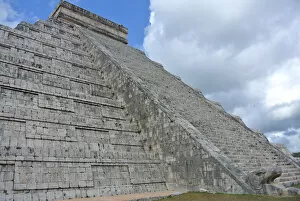 Images Dated 11th May 2016: Chichen Itza
