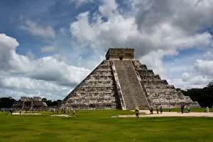 Images Dated 5th September 2010: Chichen Itza