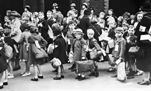 Evacuee Prints: Children Evacuating London During War