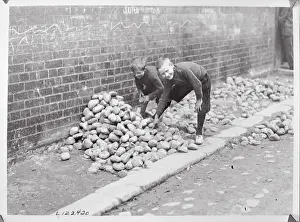 Belfast Prints: Children Gathering Stones