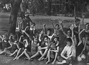 Henry Miller News Picture Service Collection: Children In Heat wave