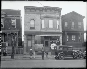 Bayonne Prints: Children Playing in Front of a House