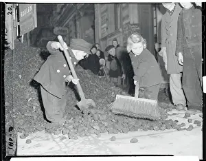 Difficult Prints: Children Shoveling Coal