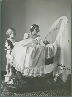 Infancy Prints: Children Viewing Baby