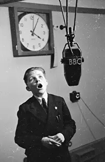 Brand Name Prints: Child's Broadcast