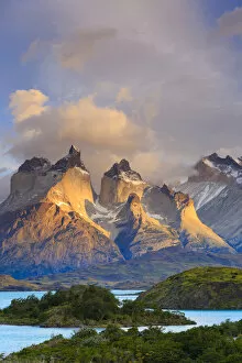 Patagonia Collection: Chile, Patagonia, Torres del Paine National Park