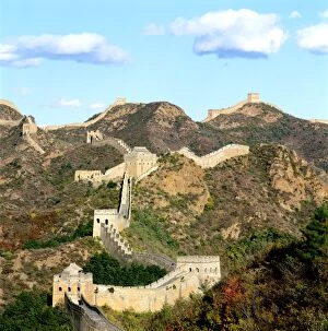 Images Dated 7th March 2006: China, Jinshanling section of Great Wall stretching into distance