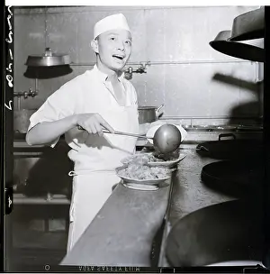 Chef Prints: Chinese Chef Cooking With Wok/Skillet