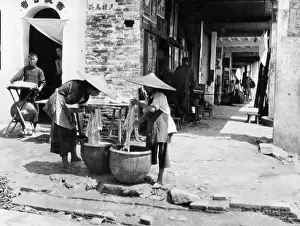 CHINESE LAUNDRY