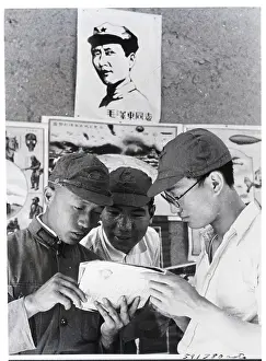 Teaching Prints: Chinese People Looking Paper