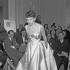 Huty25365 Prints: Christian Dior Summer 1948 Fashion Show