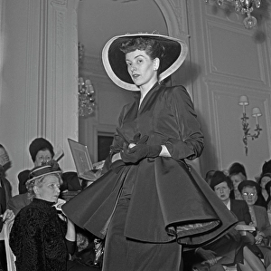 アート・デザイン・音楽 DIOR HATS Amazon | Dior Hats: From Christian Dior to Stephen Jones