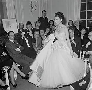 Huty25365 Prints: Christian Dior Summer 1948 Fashion Show