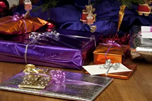Christmas packages, Christmas gifts, Christmas envelopes
