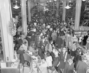 Department Prints: Christmas Rush At Macy'S