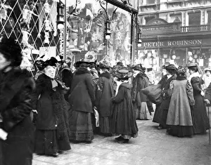 Store Window Prints: Christmas Shopping