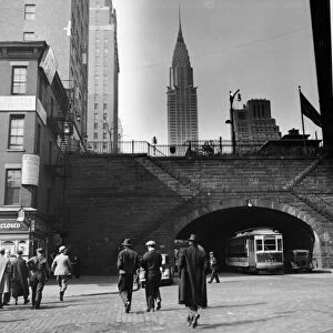 Lamppost Gallery: Chrysler Building From First Avenue & 42nd Street