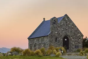 Images Dated 21st January 2013: Church of the Good Shepherd at Lake Tekapo in the evening light, Lake Tekapo, Canterbury Region