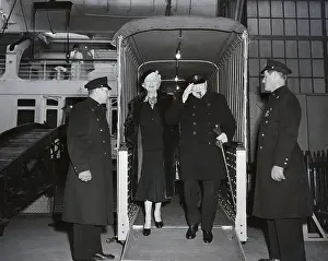 Churchill And Wife Leaving Boat