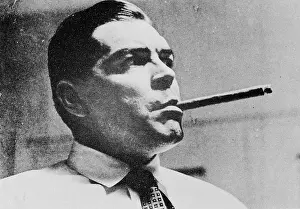 Cigar-Smoking Che Guevara without Beard