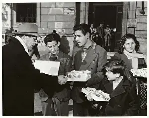 Cigarette Sellers in Postwar Black Market