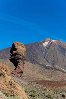 Images Dated 3rd November 2015: Cinchado rock and Teide Volcano