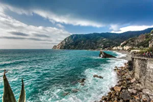 Images Dated 9th October 2014: Cinque Terre coastline villages, La Spezia, Italy