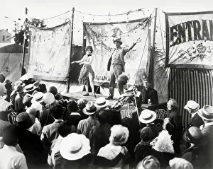 Fedora Prints: Circus Ringmaster Announcing Acts