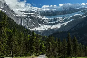 Images Dated 16th May 2015: The Cirque Of Gavarnie, Hautes Pyrenees, France