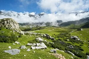 Images Dated 23rd August 2014: The Cirque De Troumouse, Hautes Pyrenees, Midi Pyrenees, France