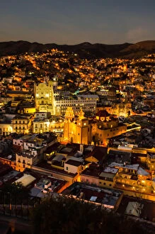 Images Dated 18th February 2015: City of Guanajuato, Mexico at night