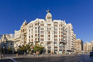 Urban Road Gallery: City street (Carrer de Xativa) in the old town of Valencia, Spain