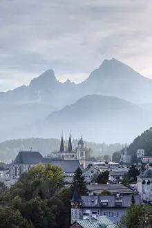 Oberbayern Prints: City view with parish church of St