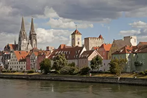 Upper Palatinate Collection: Cityscape with the Danube, historic centre, the clock tower of the Old Town Hall