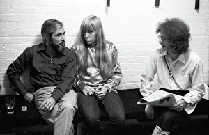 Clapton Chats With Fans