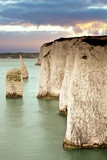Images Dated 14th November 2010: Cliffs at Dorset