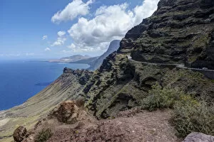 Images Dated 19th May 2011: Cliffs and a road near Artenara, Gran Canaria, Canary Islands, Spain, Europe, PublicGround