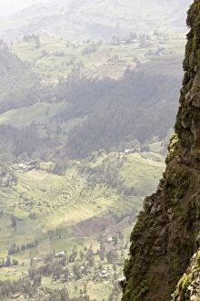 Images Dated 30th September 2013: Cliffside in Simien Mountains