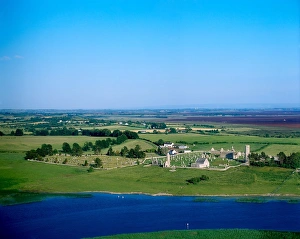 Images Dated 2nd April 2017: Clonmacnoise, River Shannon, Co Offaly, Ireland