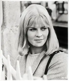Close-up Sly Looking Julie Christie