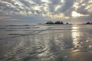 Images Dated 19th January 2012: Clouds Over Chestermans Beach And Franks Island Near Tofino
