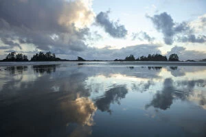 Images Dated 19th January 2012: Clouds At Sunset Over Chestermans Beach And Franks Island Near Tofino