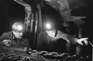 M Coa Unde Prints: Coal Pit Workers