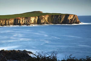 Images Dated 7th November 2015: Coastal cliffs around Toe Head on the Wild Atlantic Way in West Cork