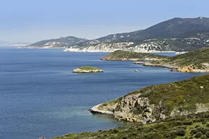 Images Dated 5th April 2013: Coastline between Foca and Yenifoca, Foca, Izmir Province, Aegean Region, Turkey