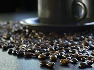 Images Dated 2nd January 2012: Coffee cup and beans