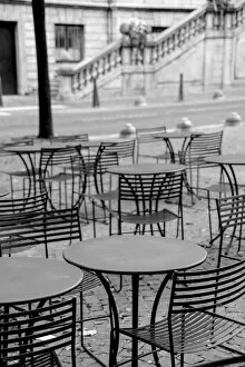 Images Dated 12th September 2014: Coffee tables and chairs in black and white